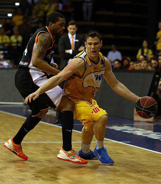 并在淘汰赛 并在淘汰赛