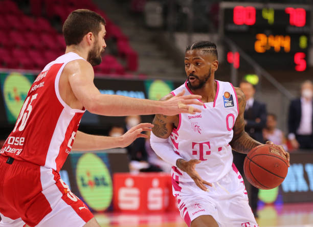 留队竞争的 留队竞争的