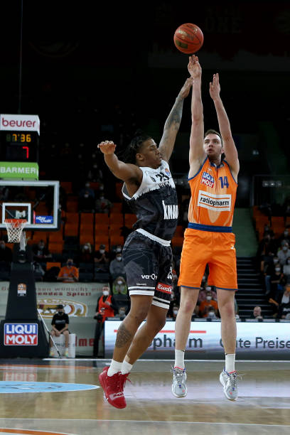 夺得季军 夺得季军